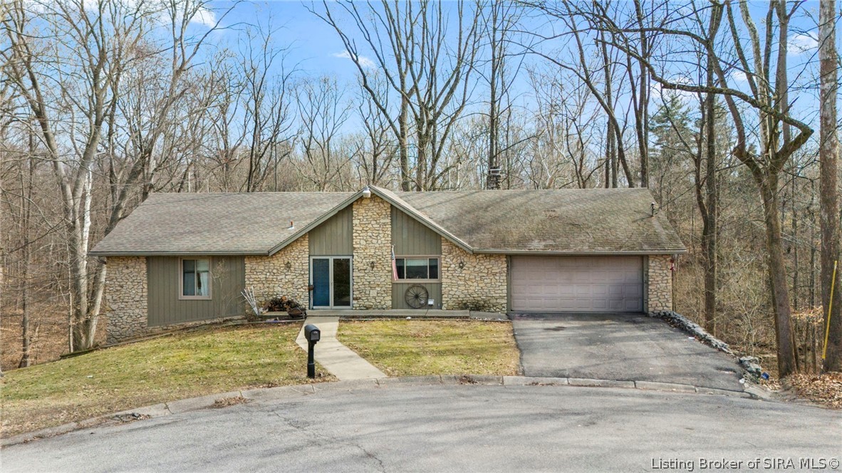 1421 Cherokee Court Madison, IN 47250 - Photo 1 of 40