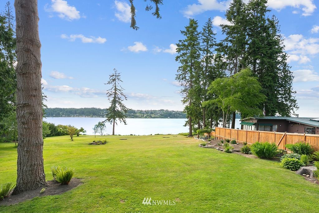 5282 East Harbor Road Freeland, WA 98249 - Photo 2 of 39