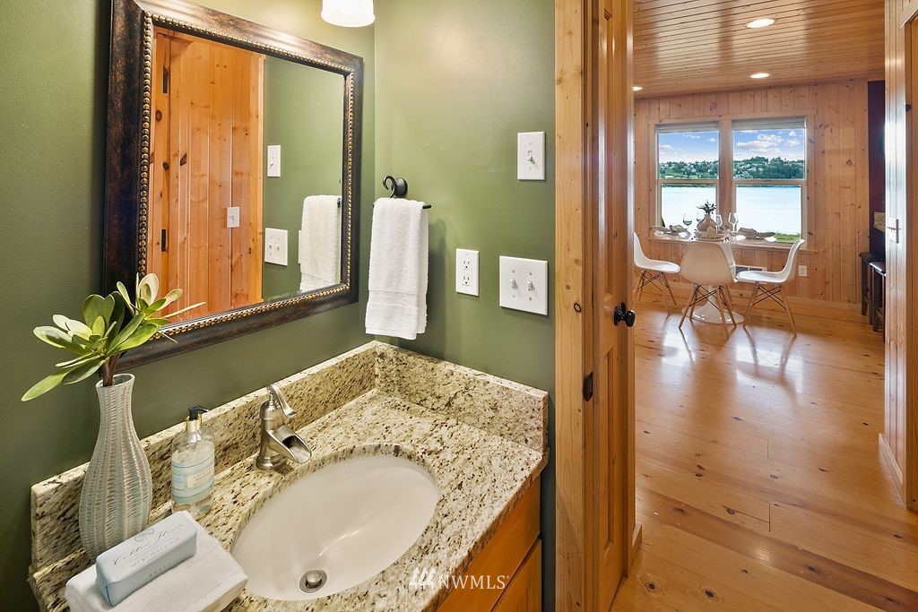 5282 East Harbor Road Freeland, WA 98249 - Photo 22 of 39