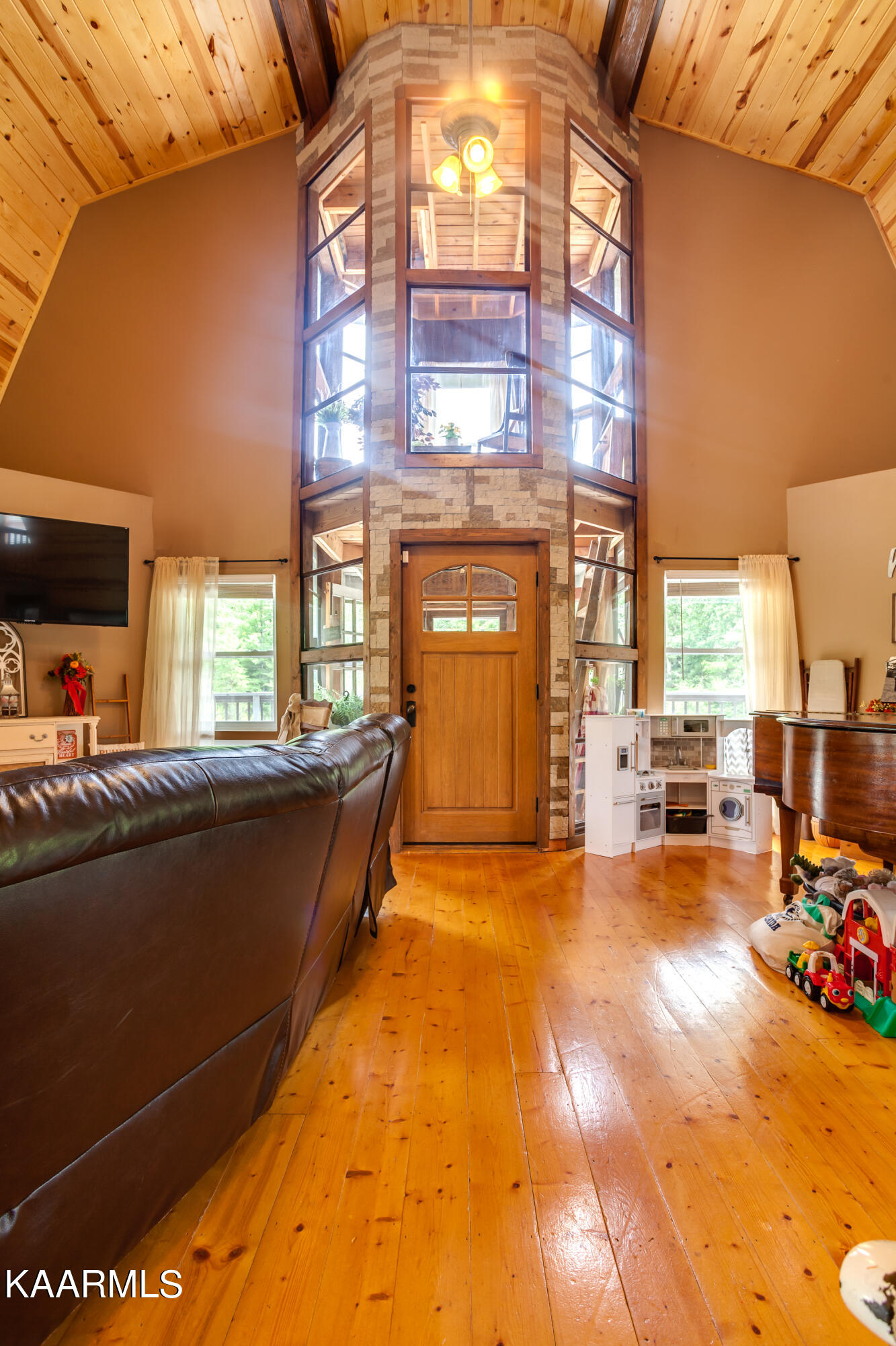 1433 Smith School Road Kodak, TN 37764 - Photo 11 of 49 014220811-1-12469CottonBlossomLnKnoxvill