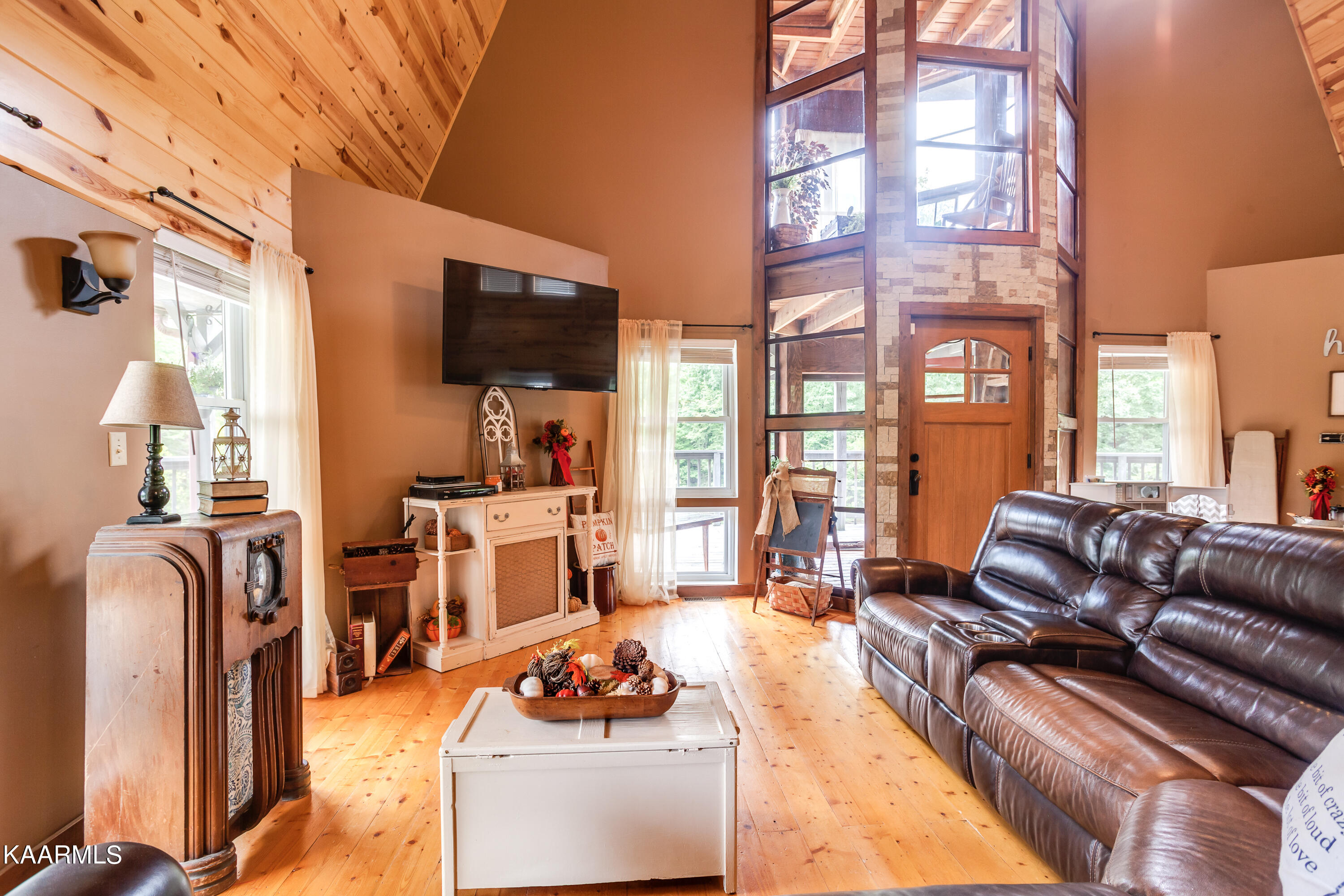 1433 Smith School Road Kodak, TN 37764 - Photo 10 of 49 012220811-1-12469CottonBlossomLnKnoxvill