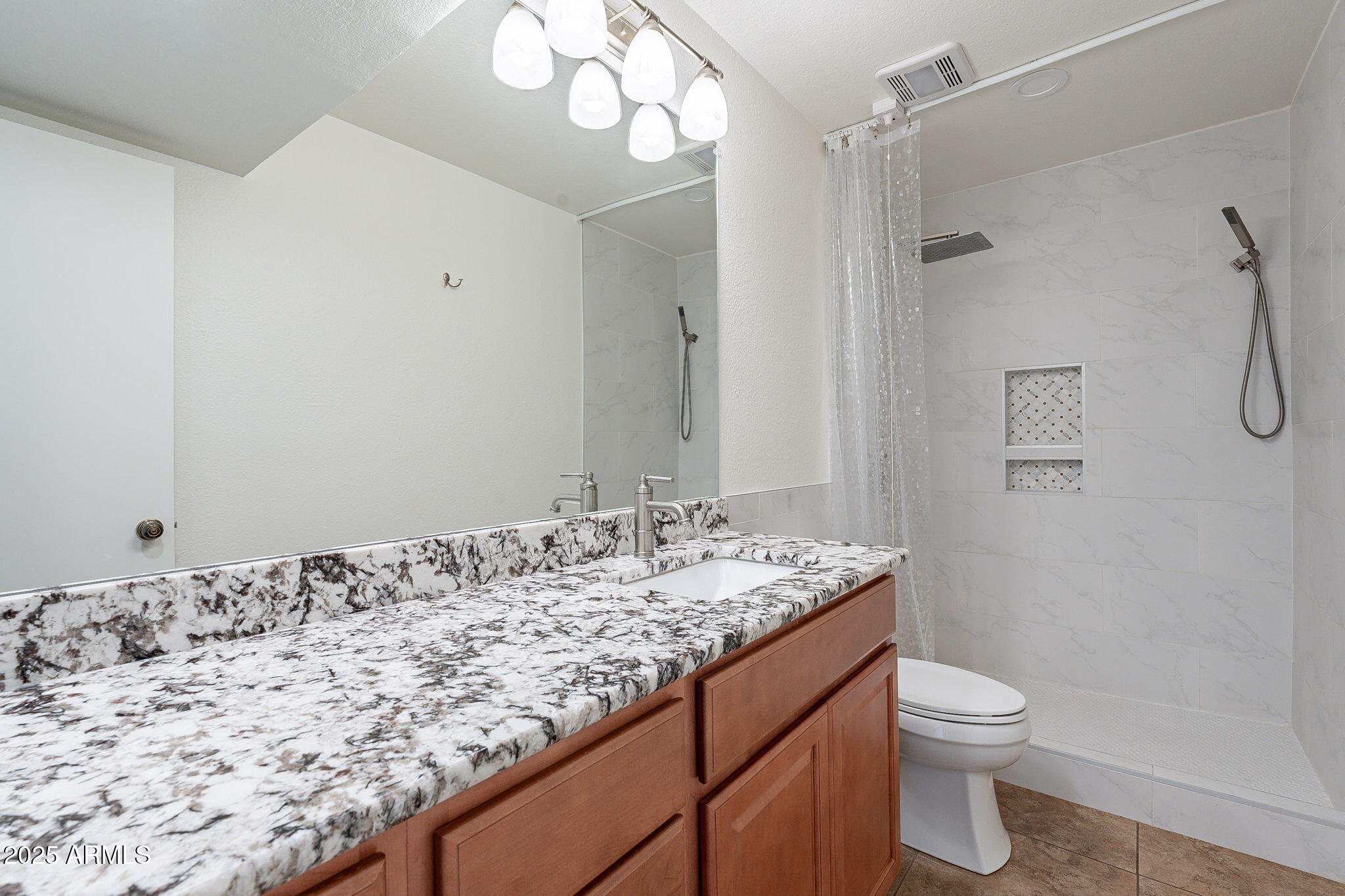 1051 South Dobson Road, Unit 100 Mesa, AZ 85202 - Photo 8 of 13 28-web-or-mls-Dobson-28