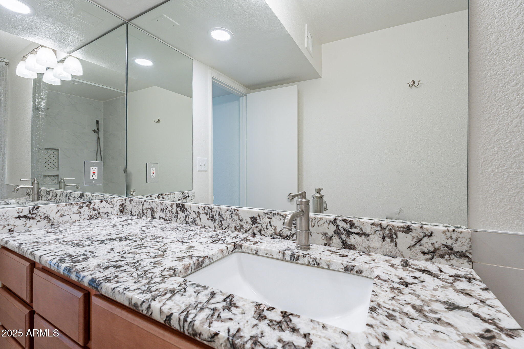 1051 South Dobson Road, Unit 100 Mesa, AZ 85202 - Photo 9 of 13 29-web-or-mls-Dobson-29