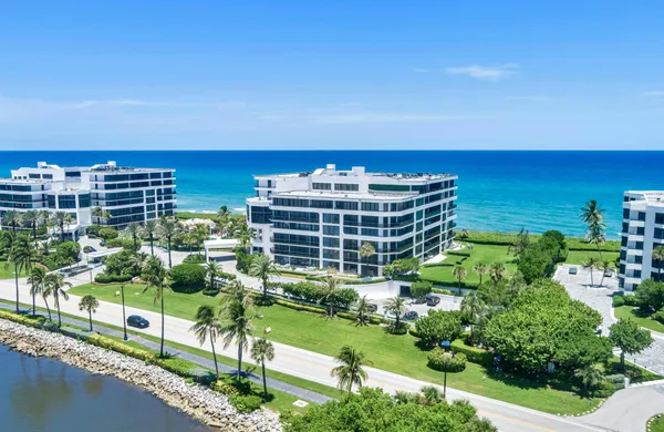 $3,479,000 | 3100 South Ocean Boulevard, Unit 204S, Palm Beach, FL 33480