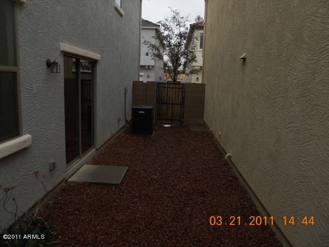 3925 South Rim Road Gilbert, AZ 85297 - Photo 20 of 20 sideyard