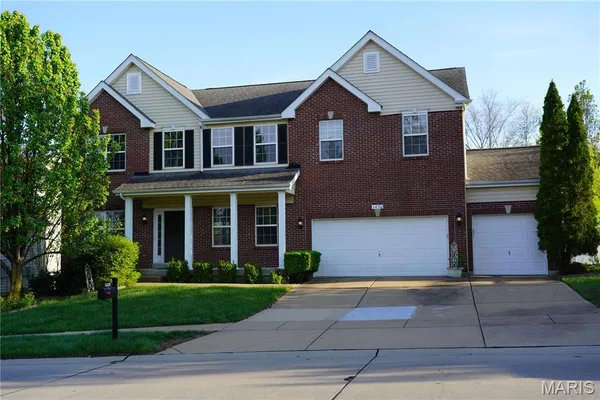 $729,900 | 1420 Fenway Drive, Fenton, MO 63026