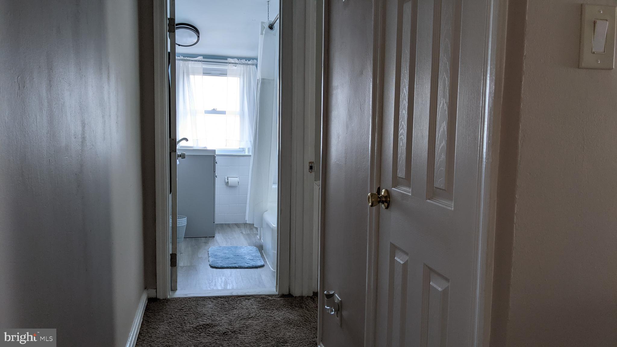 605 Darby Road Ridley Park, PA 19078 - Photo 16 of 34 Hallway