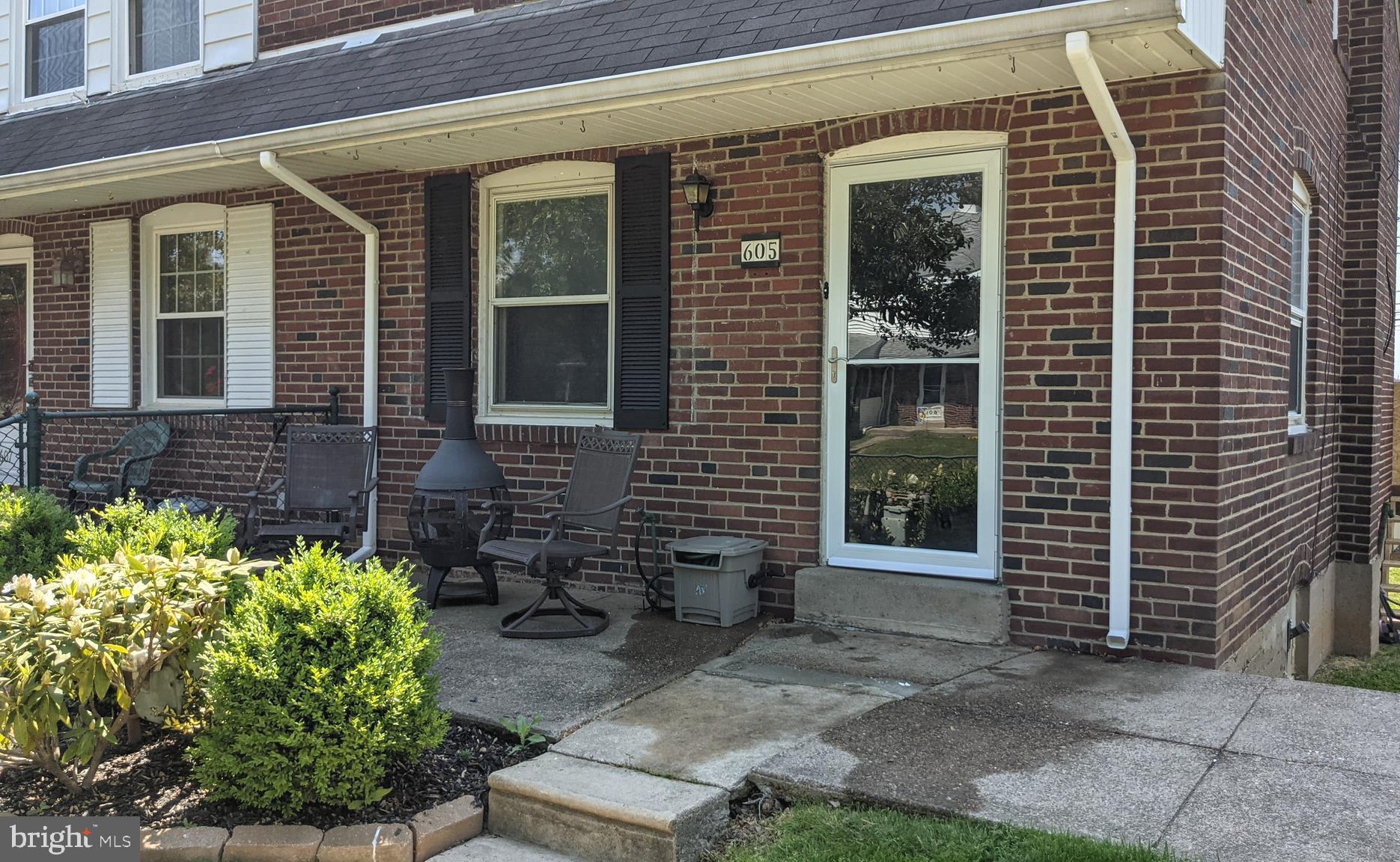605 Darby Road Ridley Park, PA 19078 - Photo 3 of 34 Front Patio