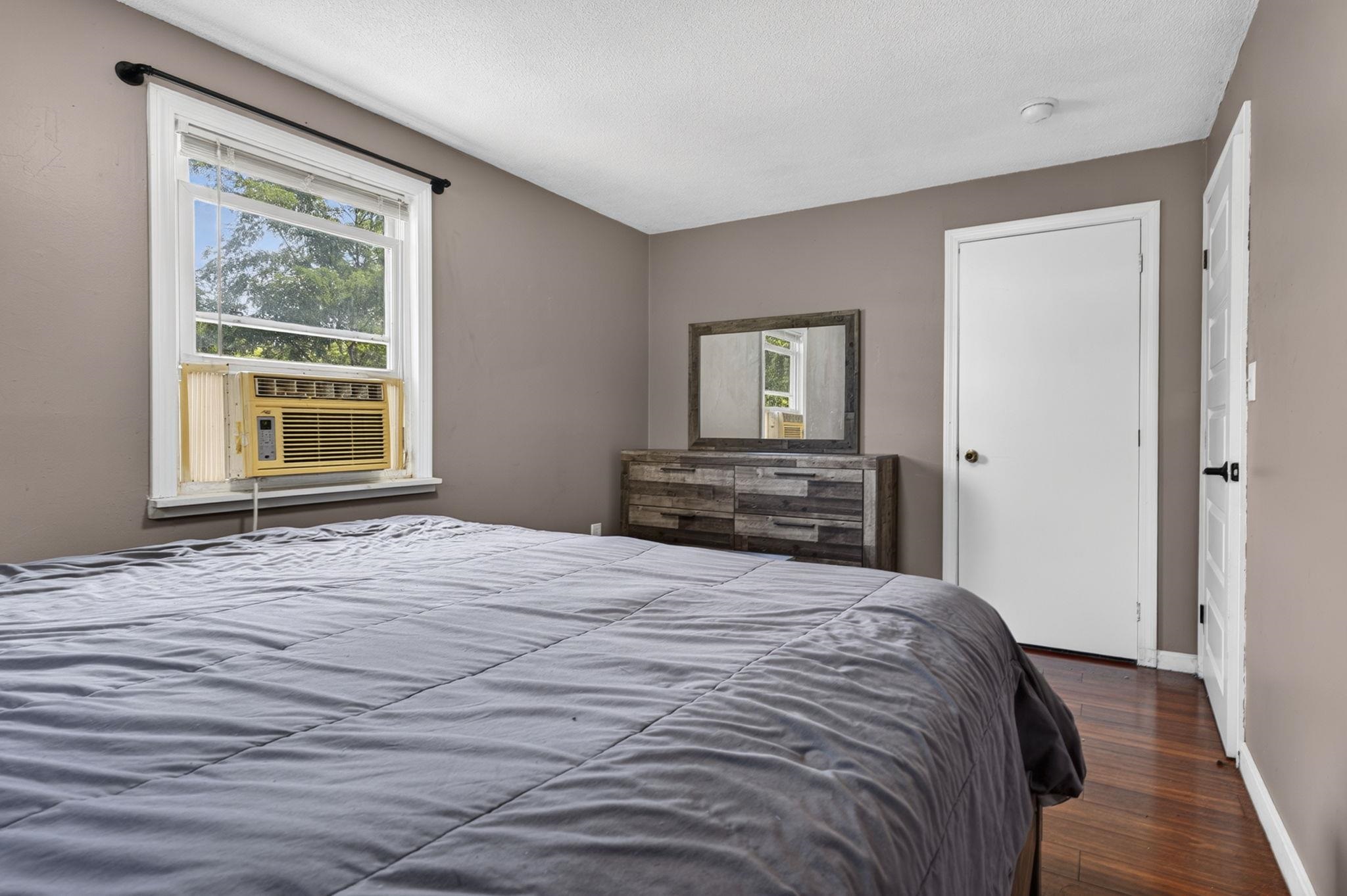 97 Pillsbury Road Londonderry, NH 03053 - Photo 13 of 26 Gallery Image 13