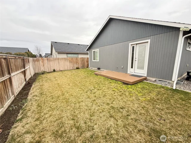 $345,000 | 1242 Southwest Carver Street, College Place, WA 99324