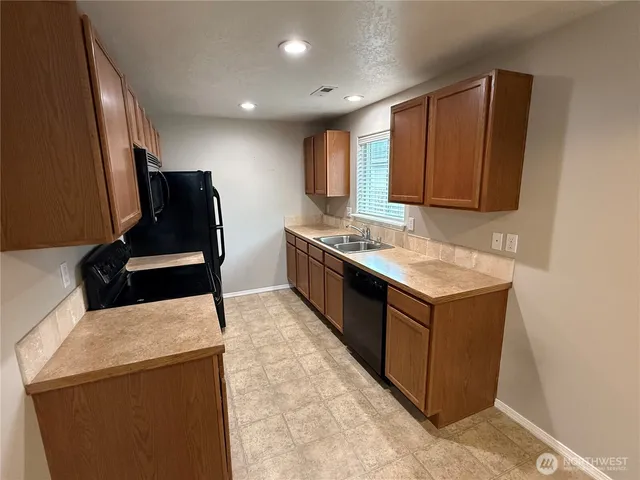 $345,000 | 1242 Southwest Carver Street, College Place, WA 99324