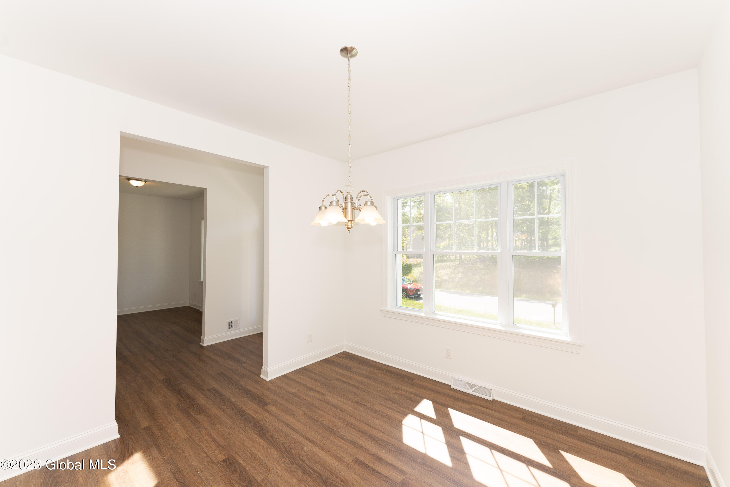 13 Appleton Street Ballston, NY 12019 - Photo 11 of 45 3 Diningroom 4