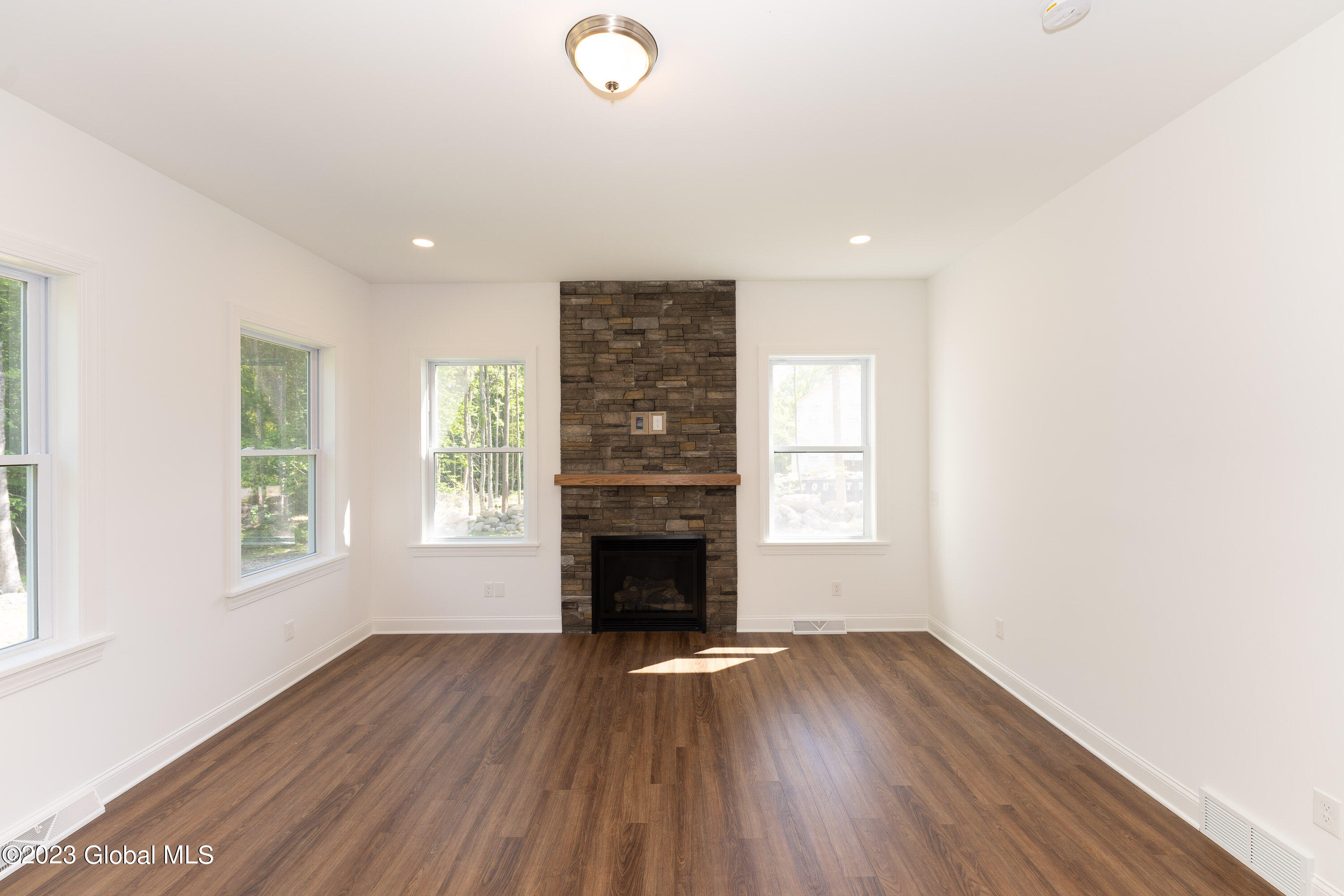 13 Appleton Street Ballston, NY 12019 - Photo 21 of 45 5 Familyroom 4