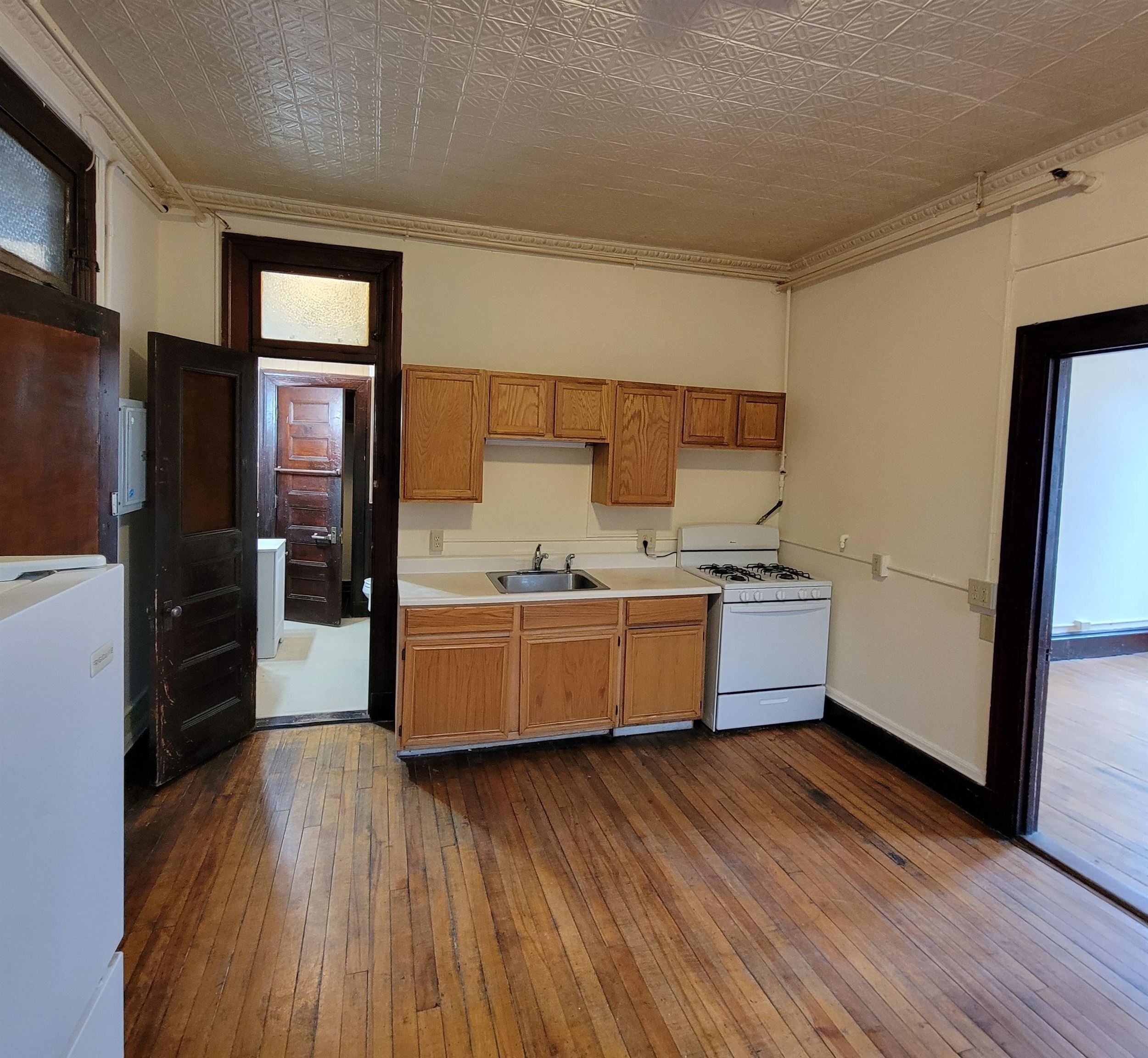 100 Main Street, Unit #15 Nashua, NH 03060 - Photo 3 of 5