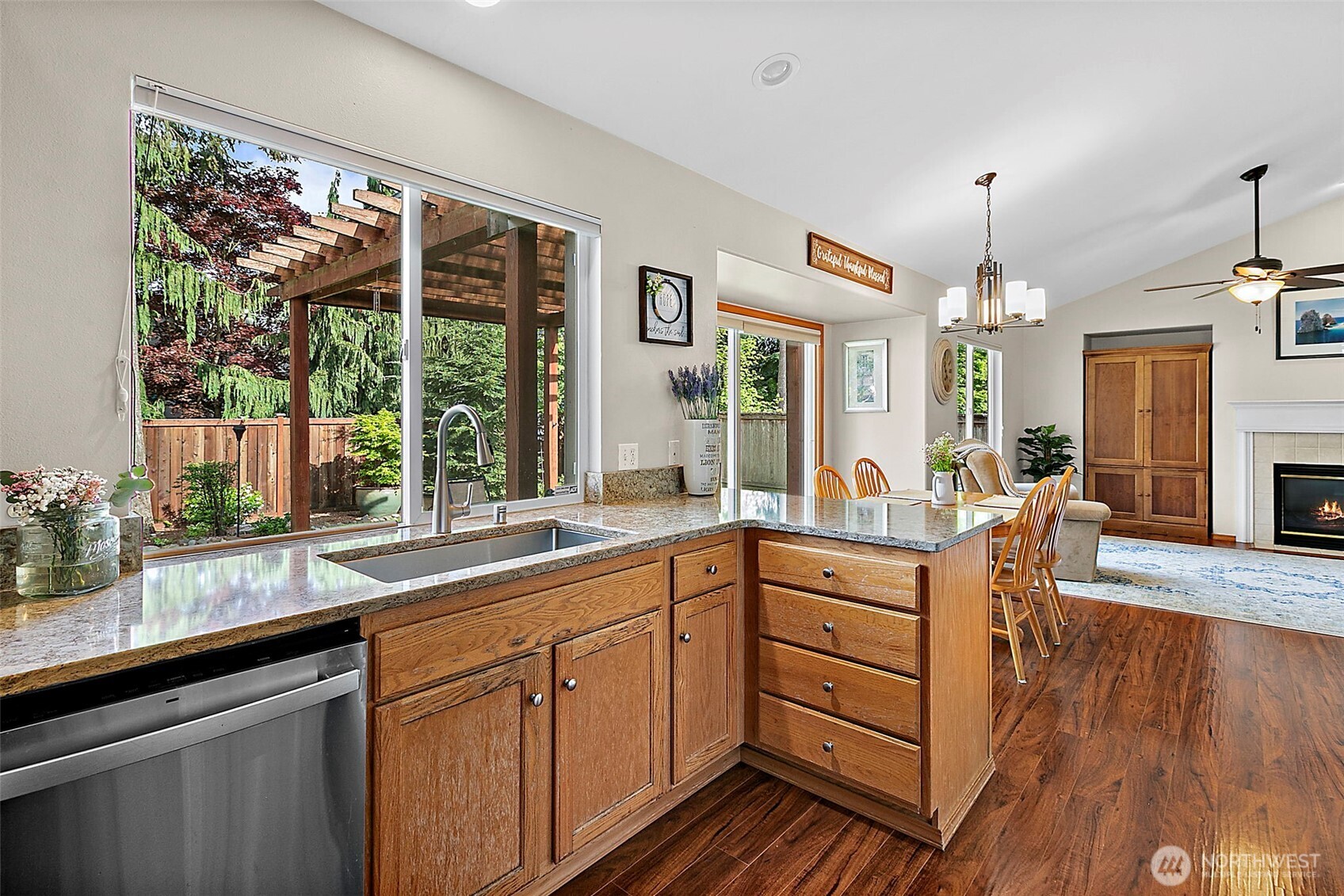 24104 231st Place Southeast Maple Valley, WA 98038 - Photo 14 of 37