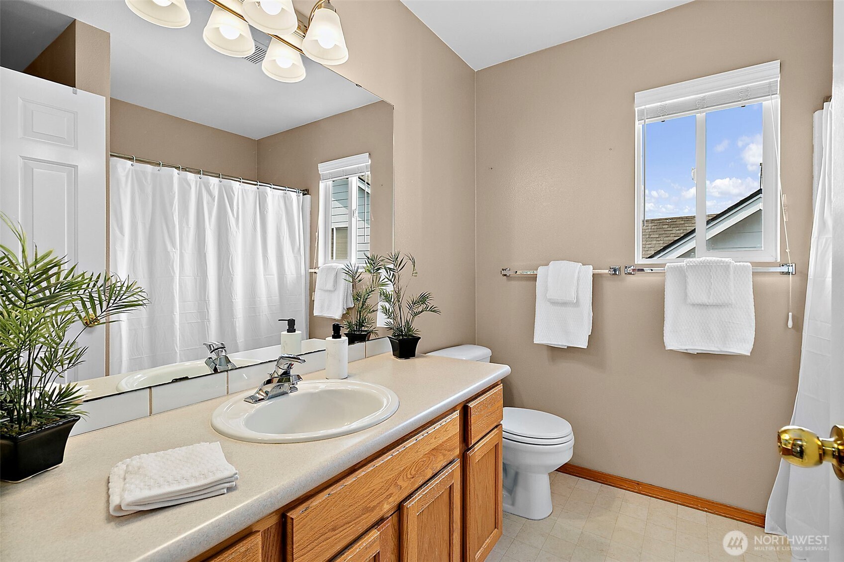 24104 231st Place Southeast Maple Valley, WA 98038 - Photo 17 of 37