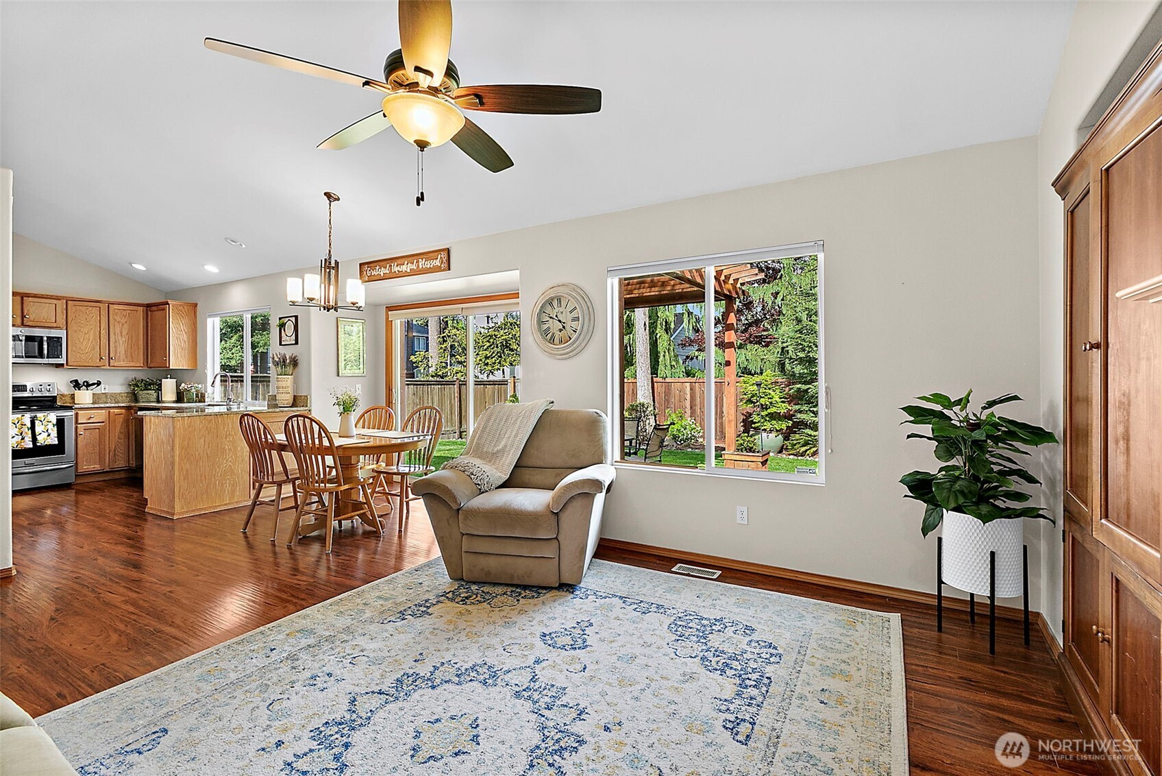 24104 231st Place Southeast Maple Valley, WA 98038 - Photo 10 of 37