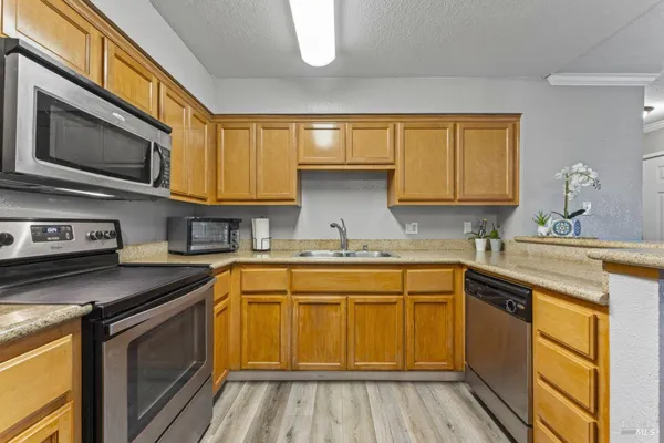 $305,000 | 2915 North Texas Street, Unit 148, Fairfield, CA 94533