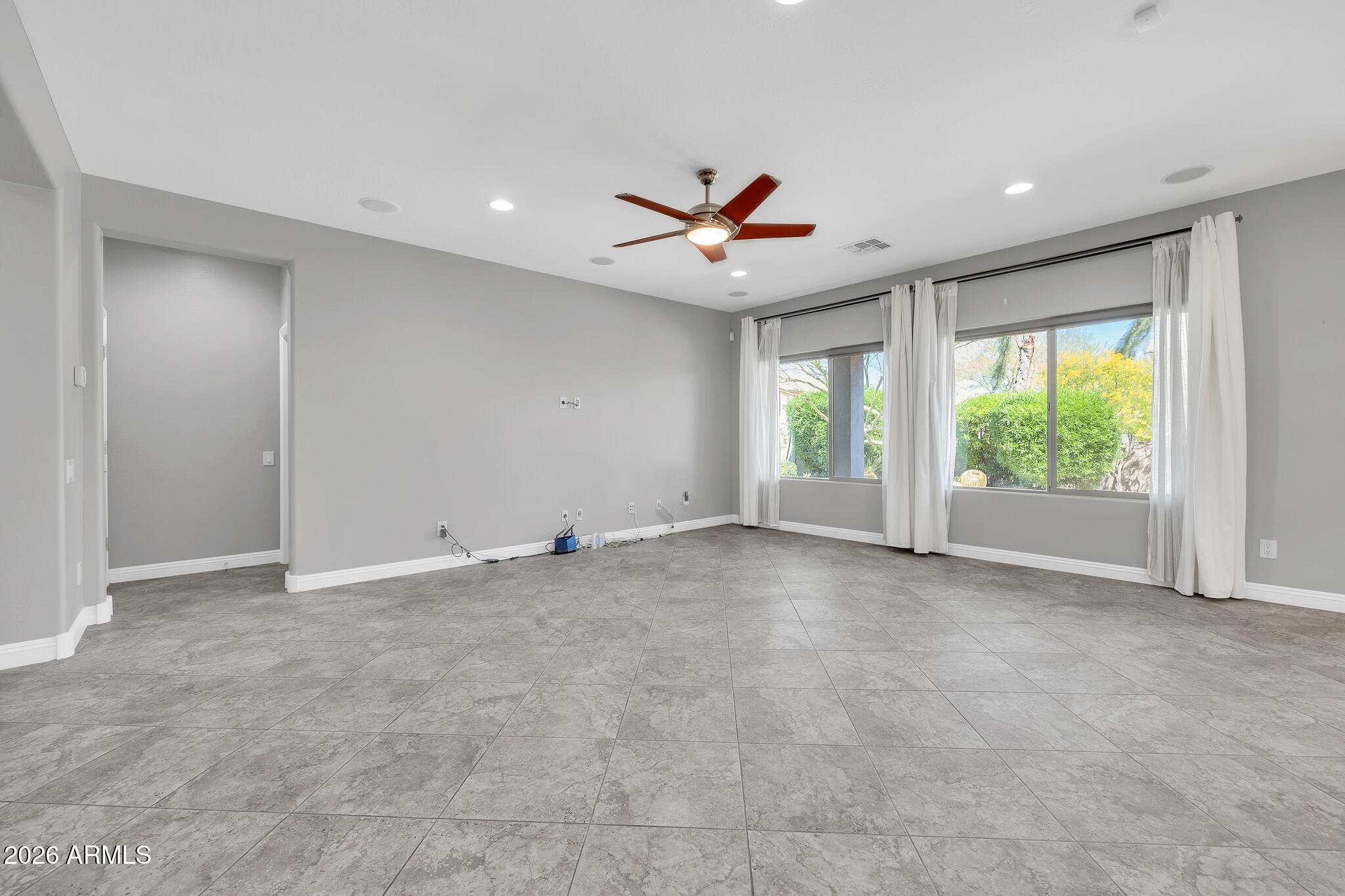 21121 North 37th Run Phoenix, AZ 85050 - Photo 15 of 38 21121 N 37th-15