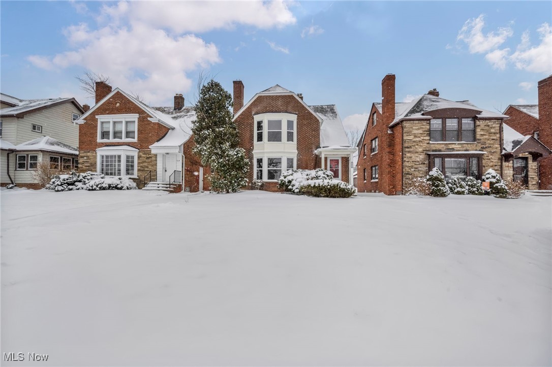 13614 Cedar Road Cleveland, OH 44118 - Photo 2 of 46 Shingle-style home featuring a residential view
