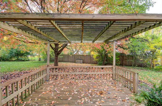 a house view with a outdoor space