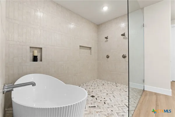 $684,990 | 549 County Road 3152, Kempner, TX 76539