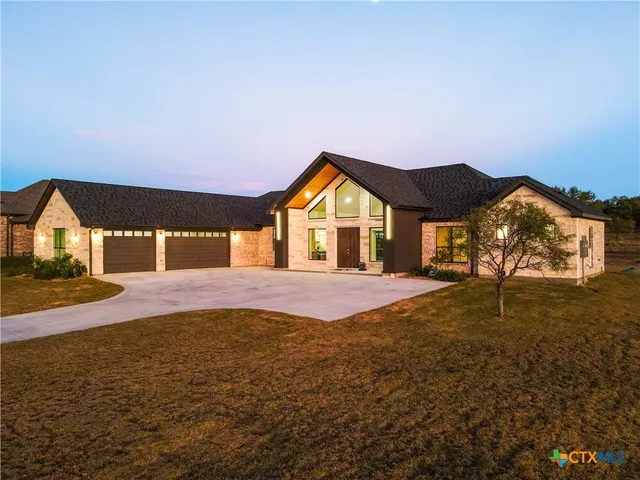 $689,990 | 549 County Road 3152, Kempner, TX 76539