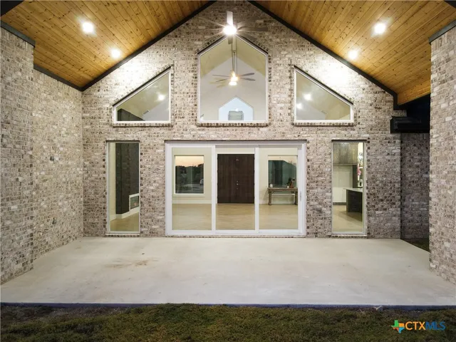 $689,990 | 549 County Road 3152, Kempner, TX 76539