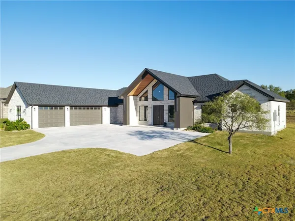 $684,990 | 549 County Road 3152, Kempner, TX 76539
