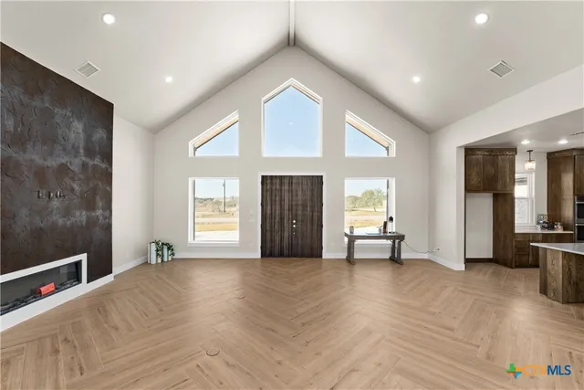 $689,990 | 549 County Road 3152, Kempner, TX 76539