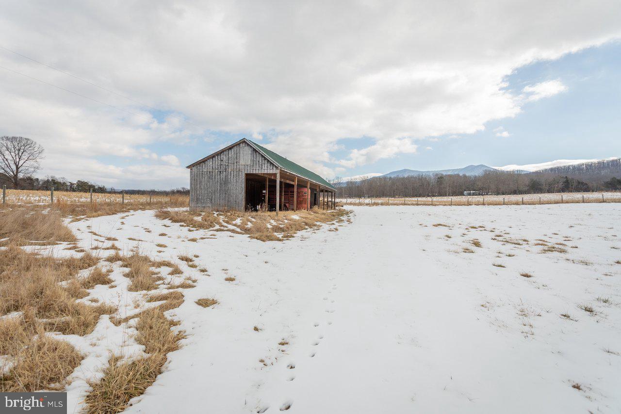 1259 Farmview Road Luray, VA 22835 - Photo 11 of 39 Gallery Image 11