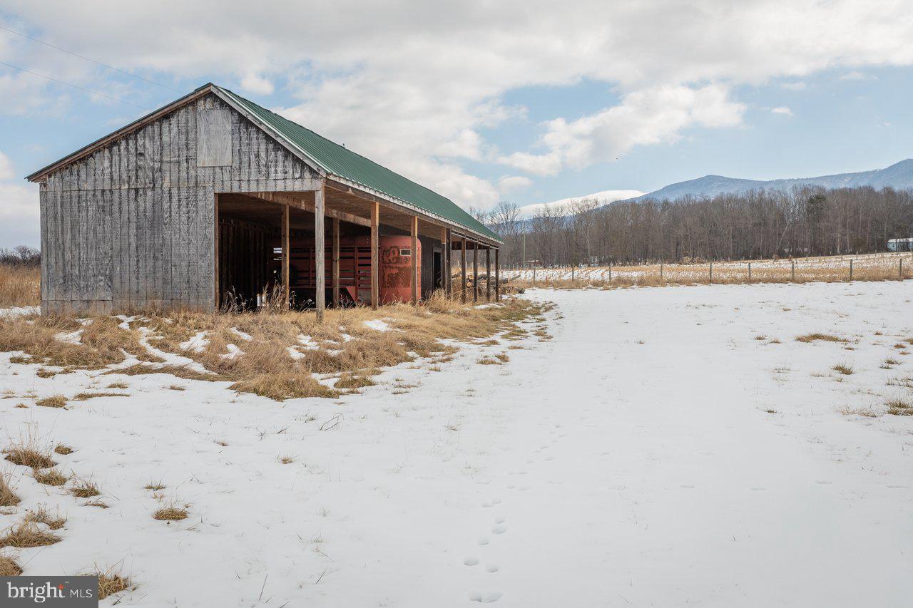 1259 Farmview Road Luray, VA 22835 - Photo 14 of 39 Gallery Image 14