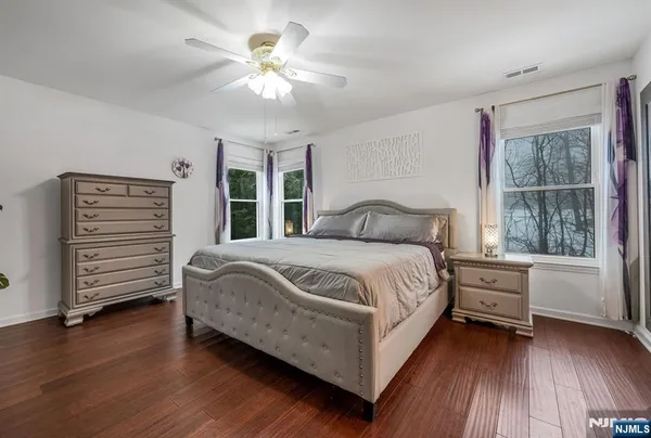 $789,000 | 114 Black Oak Trail, Lake Hopatcong, NJ 07849