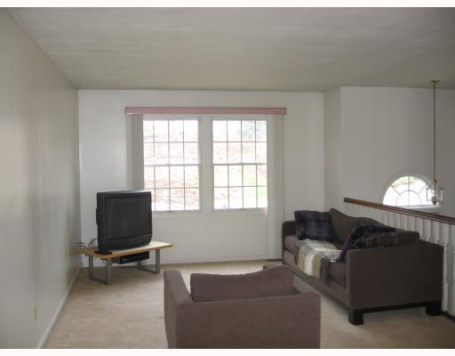 275 Randy Lane Coraopolis, PA 15108 - Photo 3 of 5 Living Room.