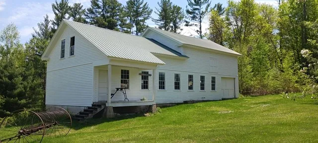 $898,000 | 61 Orchard Road, Chesterfield, NH 03443