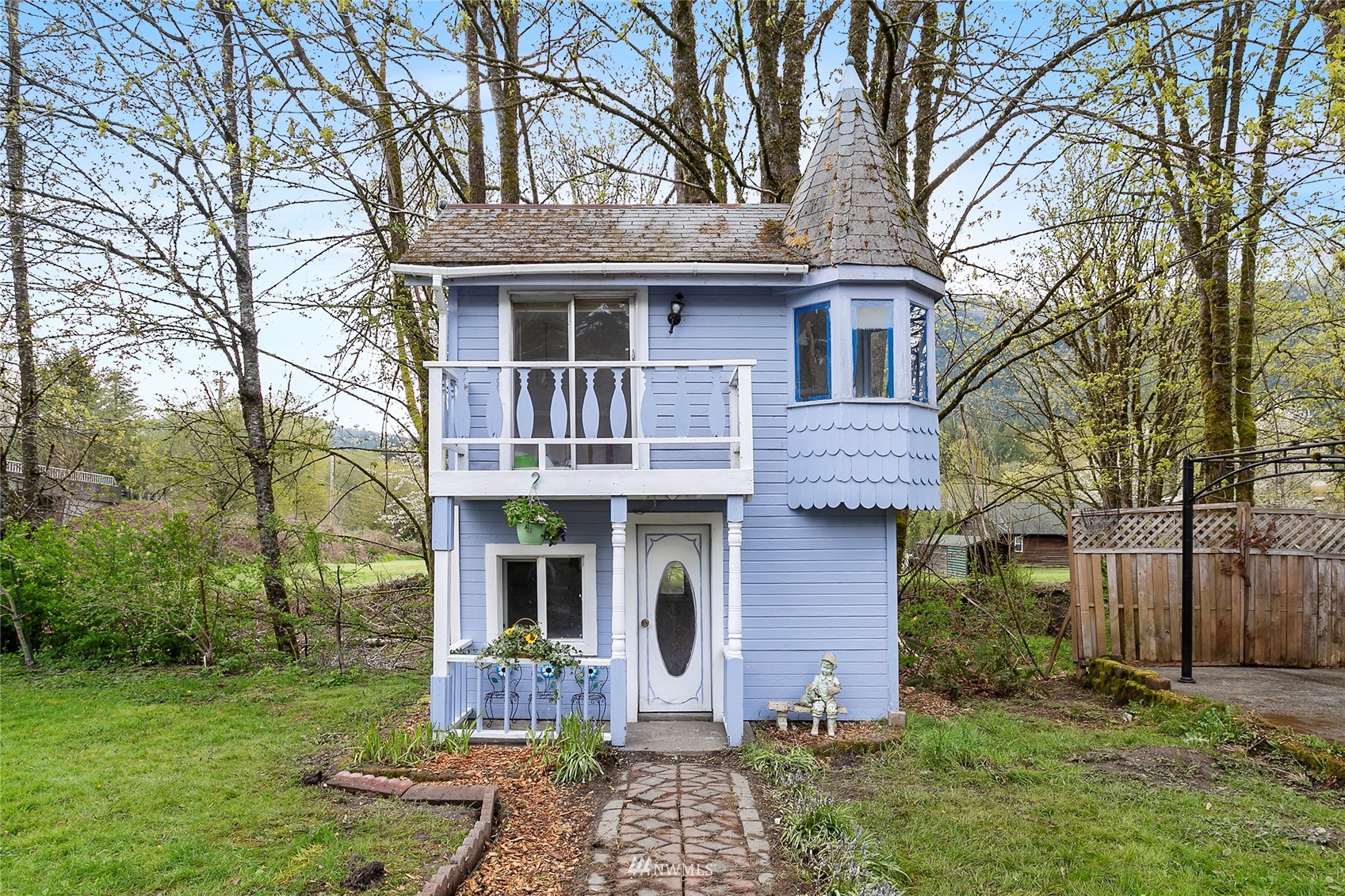 5191 Wickersham Road Acme, WA 98220 - Photo 20 of 23 front view of a house with a yard