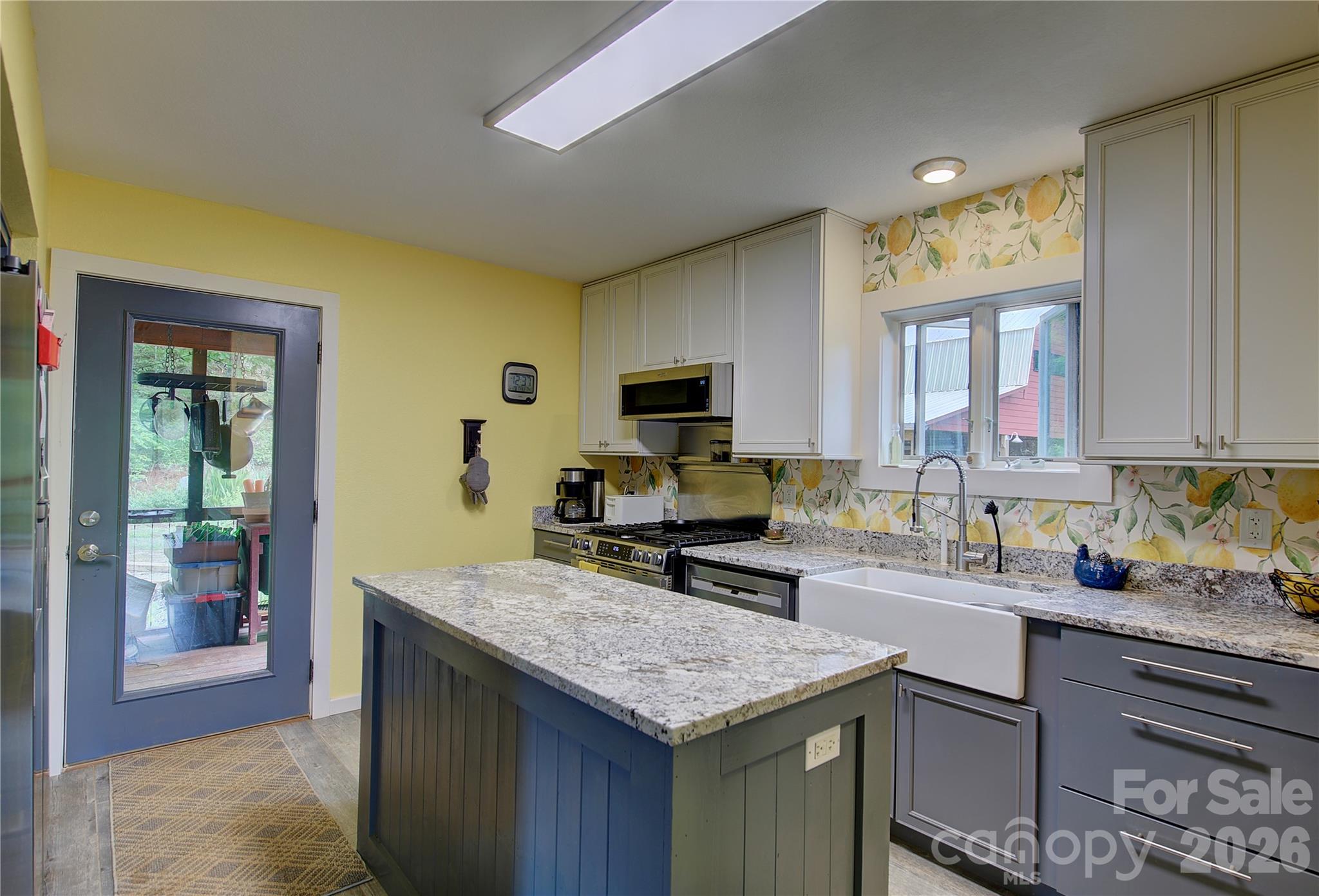 2825 Harrell Hill Road Bakersville, NC 28705 - Photo 3 of 39