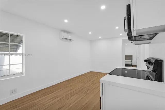 $3,600 | 2419 Coolidge Street, Unit 1, Hollywood, FL 33020