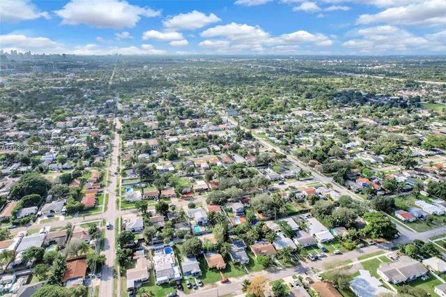 $3,600 | 2419 Coolidge Street, Unit 1, Hollywood, FL 33020