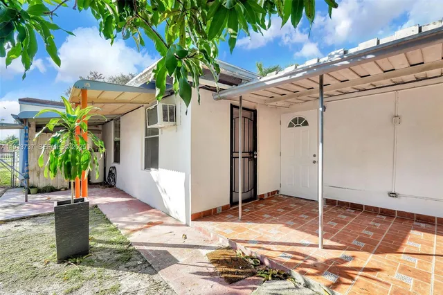 $3,600 | 2419 Coolidge Street, Unit 1, Hollywood, FL 33020