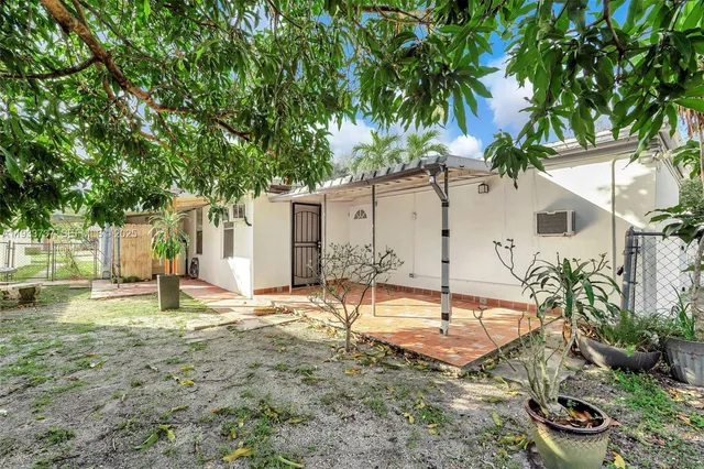 $3,600 | 2419 Coolidge Street, Unit 1, Hollywood, FL 33020