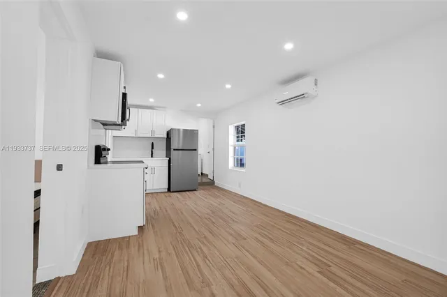 $3,600 | 2419 Coolidge Street, Unit 1, Hollywood, FL 33020