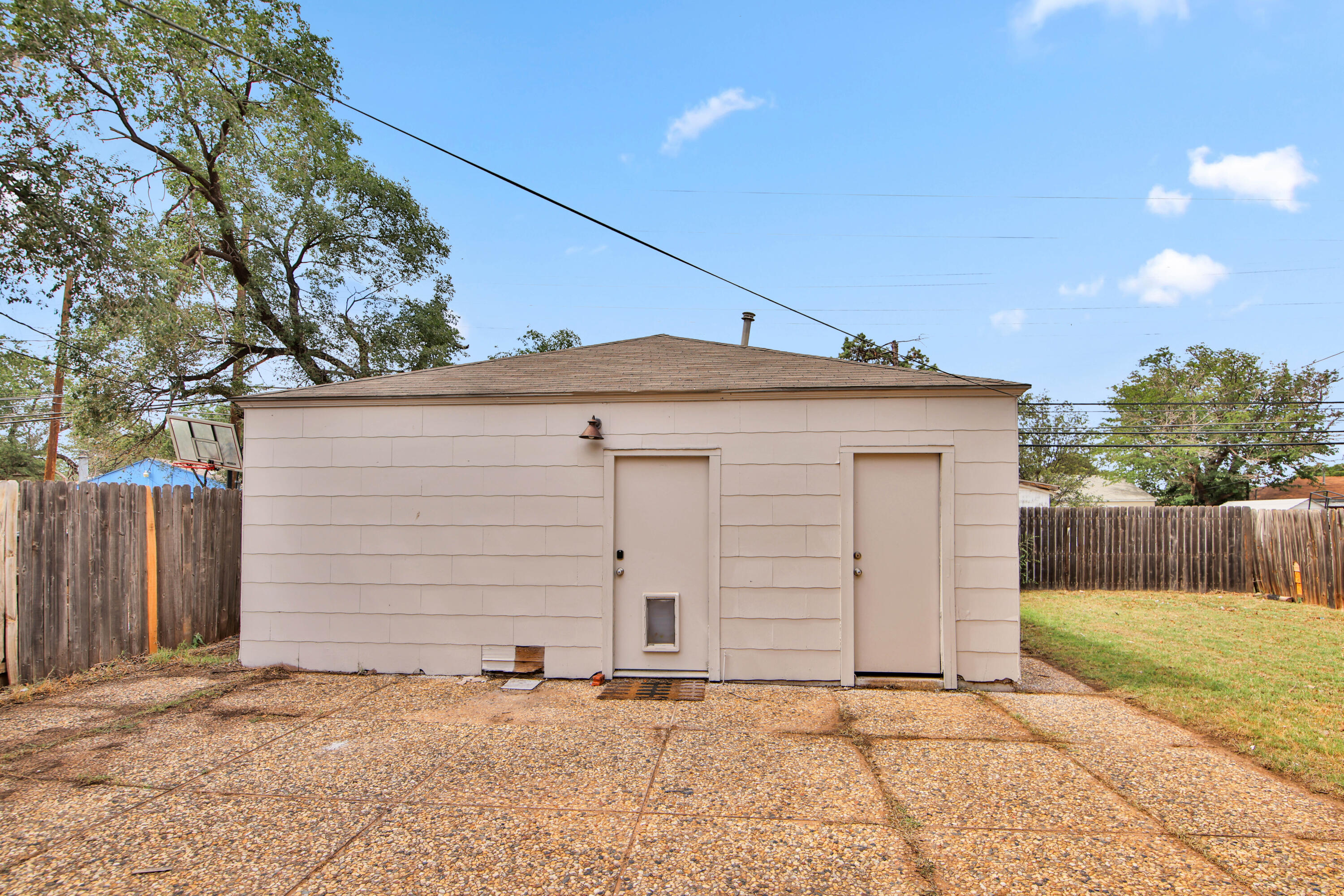 2810 42nd Street Lubbock, TX 79413 - Photo 32 of 39 IMG_0044
