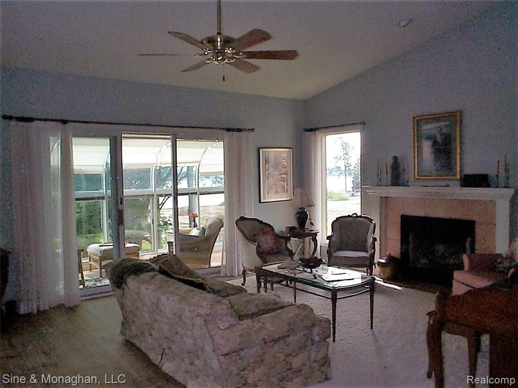 1935 River Road, Unit 23 St. Clair, MI 48079 - Photo 35 of 69 34 Great Room 3 1935 River #23.JPG