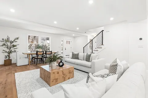$2,195,000 | 6 Intervale Road, Wellesley, MA 02481