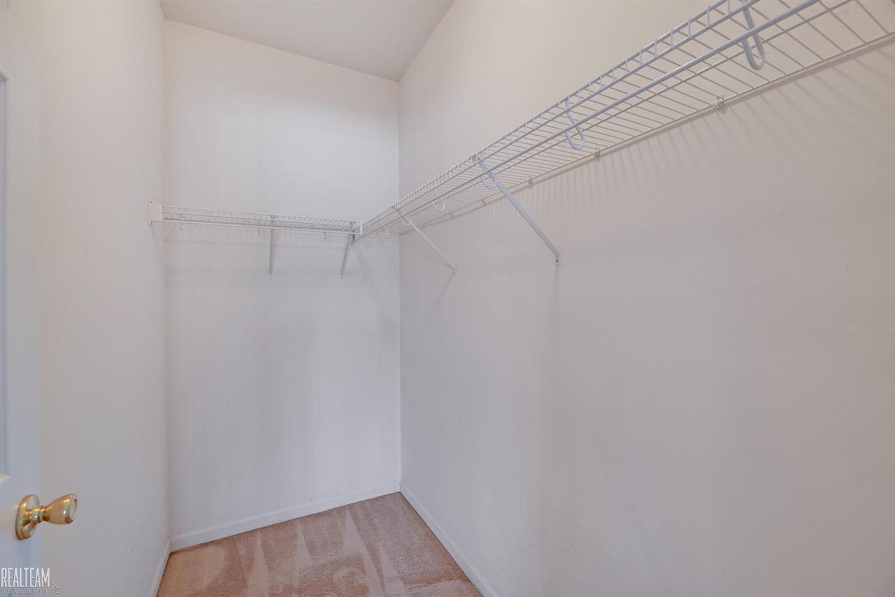 46111 Rhodes Drive, Unit 297 Macomb, MI 48044 - Photo 10 of 20 Gallery Image 10