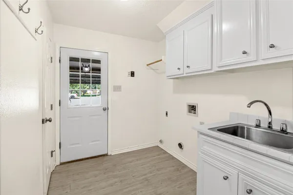 $375,000 | 1010 Mockingbird Lane, Richwood, TX 77531