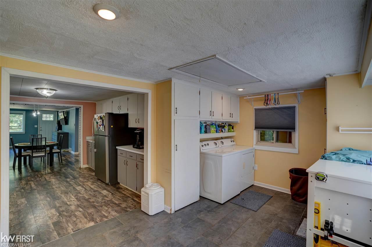 4313 Calkins Road Flint, MI 48532 - Photo 19 of 42