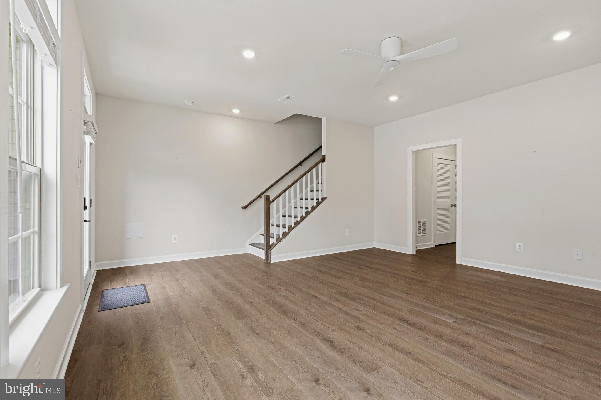 3775 Mayors Way Fairfax, VA 22030 - Photo 3 of 36