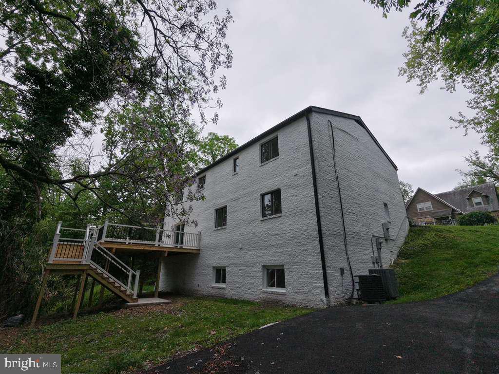 113 Edgewood Road Towson, MD 21286 - Photo 8 of 62